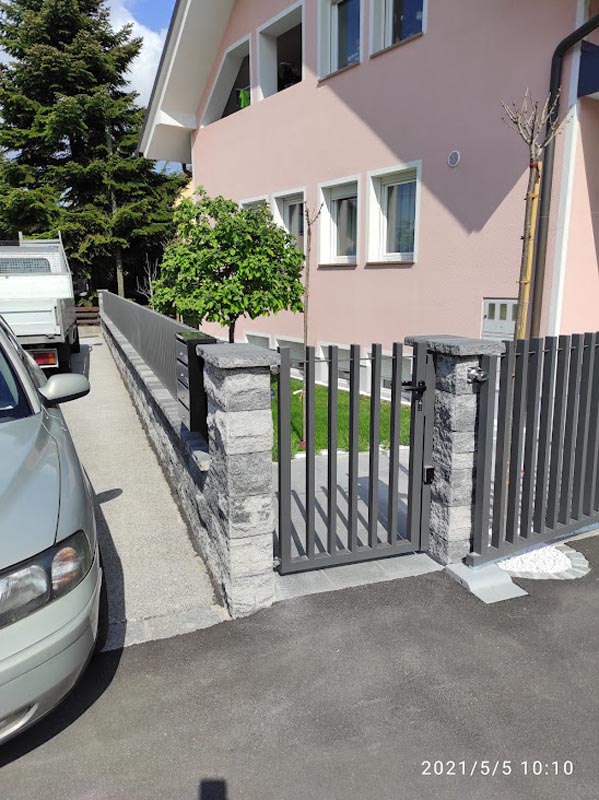 Zunanje dvoriščne ograje